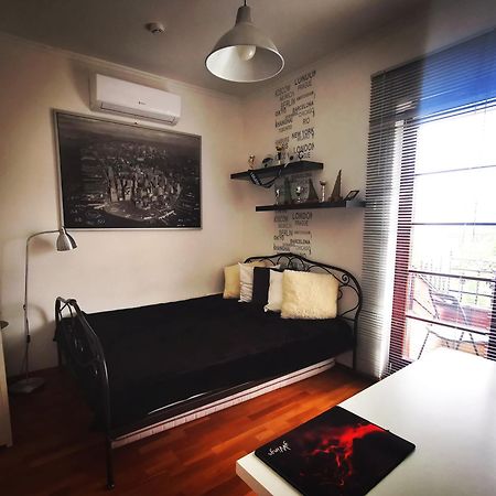 דירות Mogyoród Luxury Basement In The Surrounding Of Budapest מראה חיצוני תמונה