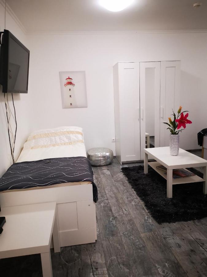דירות Mogyoród Luxury Basement In The Surrounding Of Budapest מראה חיצוני תמונה
